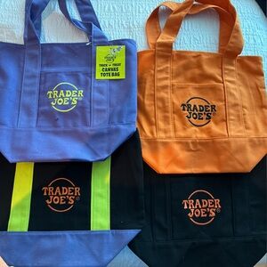 Trader Joe's Trick Or Treat Mini Tote Bags Set